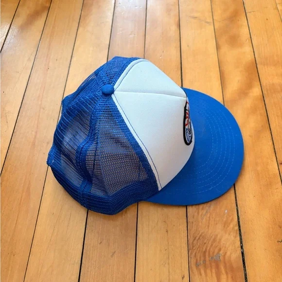 Blink-182 2011 Limited Tour Trucker Hat - Picture 2 of 5